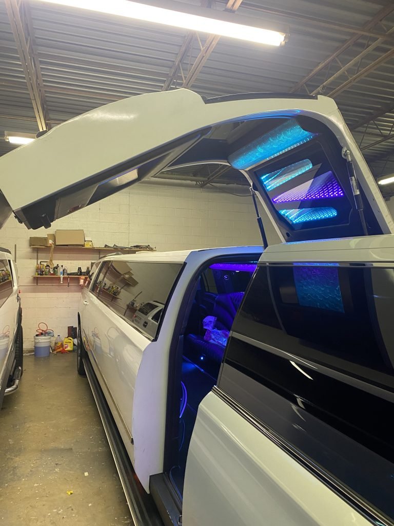 Cadillac Escalade Stretch Limousine WS-16 — gallery